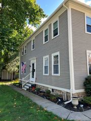 39-41 Balmoral 2, Andover, MA 01810