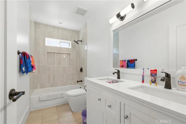 14862 Envoy, Sylmar, CA 91342