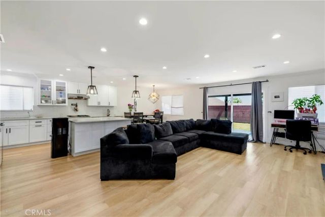 14862 Envoy, Sylmar, CA 91342