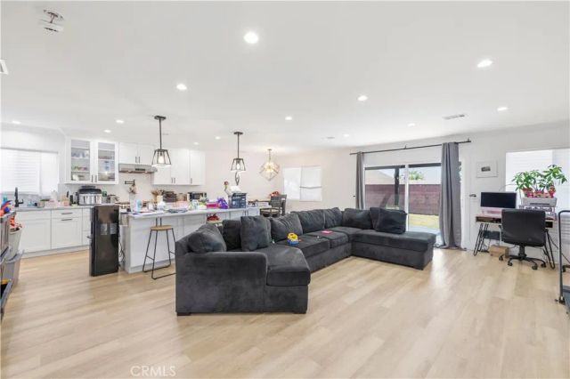 14862 Envoy, Sylmar, CA 91342