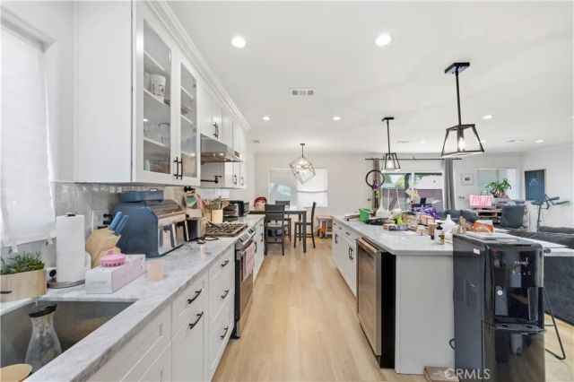 14862 Envoy, Sylmar, CA 91342