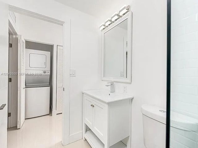 676 NW 47th St 4, Miami, FL 33127