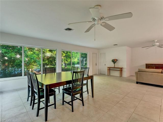 205 Georgetown BLVD 23, Naples, FL 34112