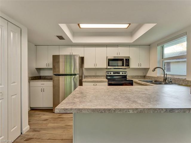 205 Georgetown BLVD 23, Naples, FL 34112