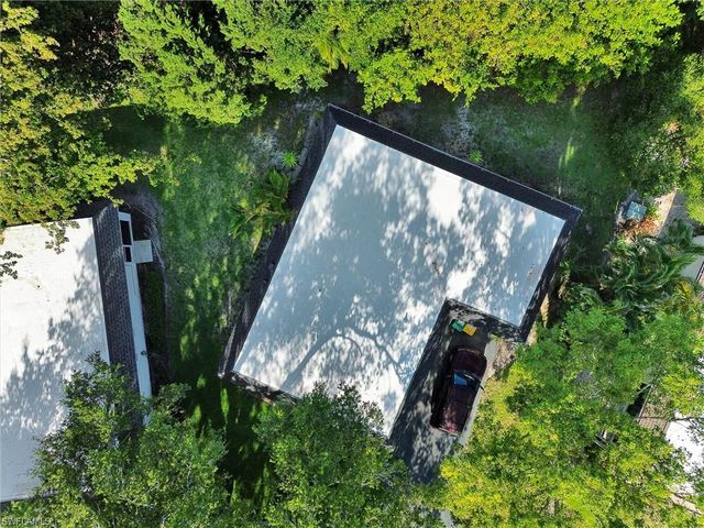205 Georgetown BLVD 23, Naples, FL 34112