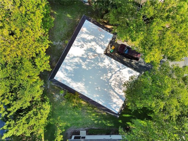 205 Georgetown BLVD 23, Naples, FL 34112