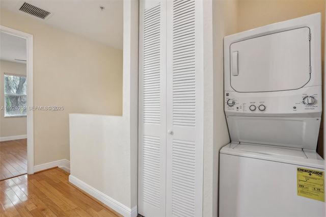 2851 W Prospect Rd 1002, Tamarac, FL 33309