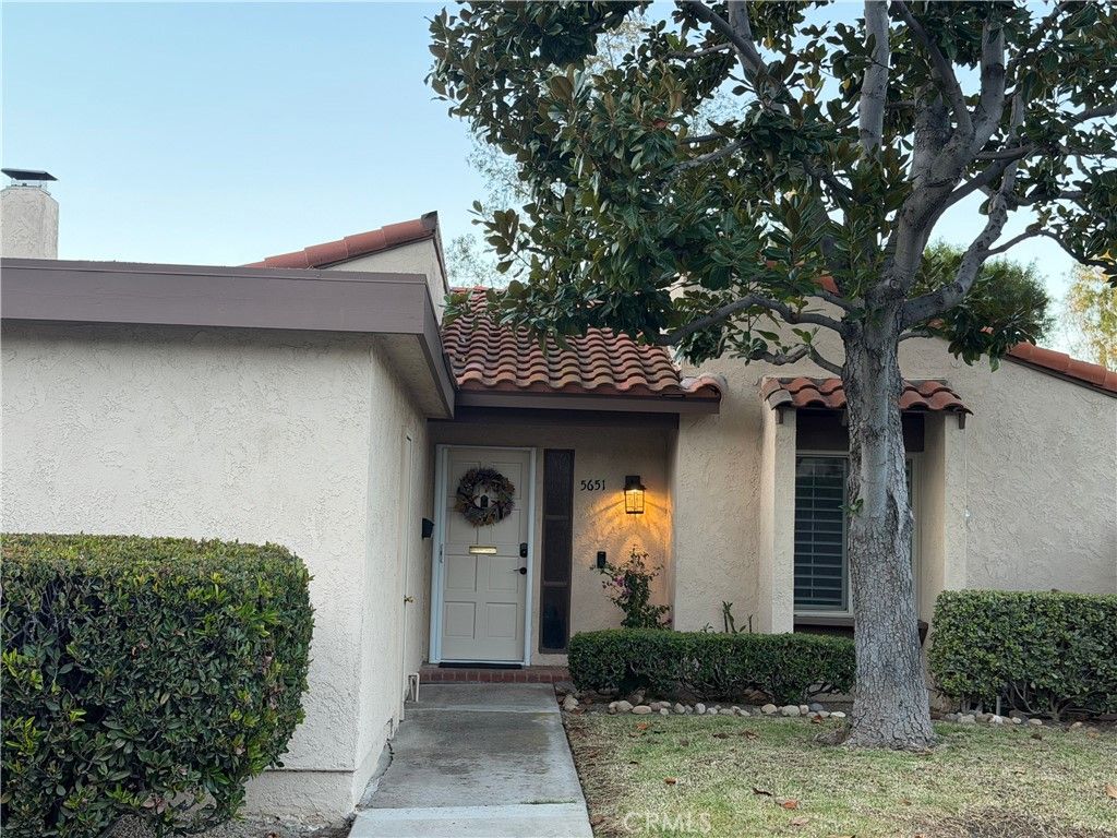 5651 E Plaza De Santos, Anaheim, CA 92807 — photo 2