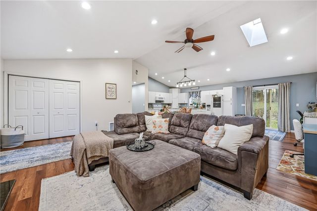 112 Willadell Rd, Delaware Twp, PA 16154