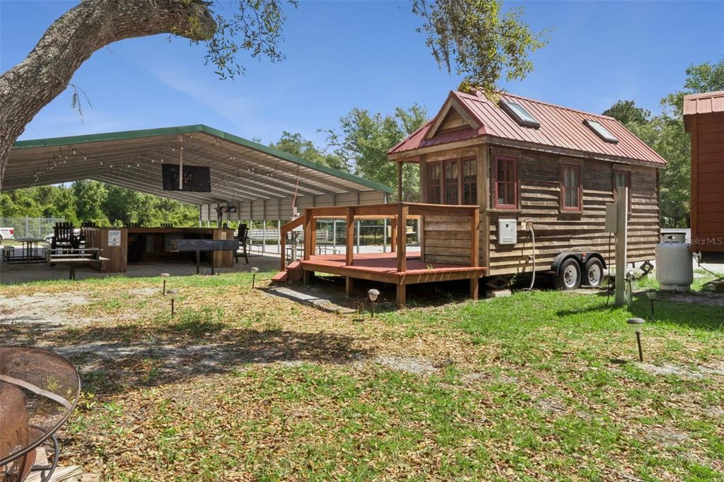 Image 17 of property listing at 1140 BUCKLES ROAD, Pierson, FL 32180