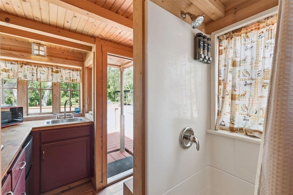 Image 21 of property listing at 1140 BUCKLES ROAD, Pierson, FL 32180
