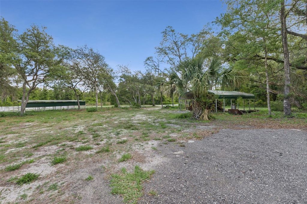 Image 28 of property listing at 1140 BUCKLES ROAD, Pierson, FL 32180