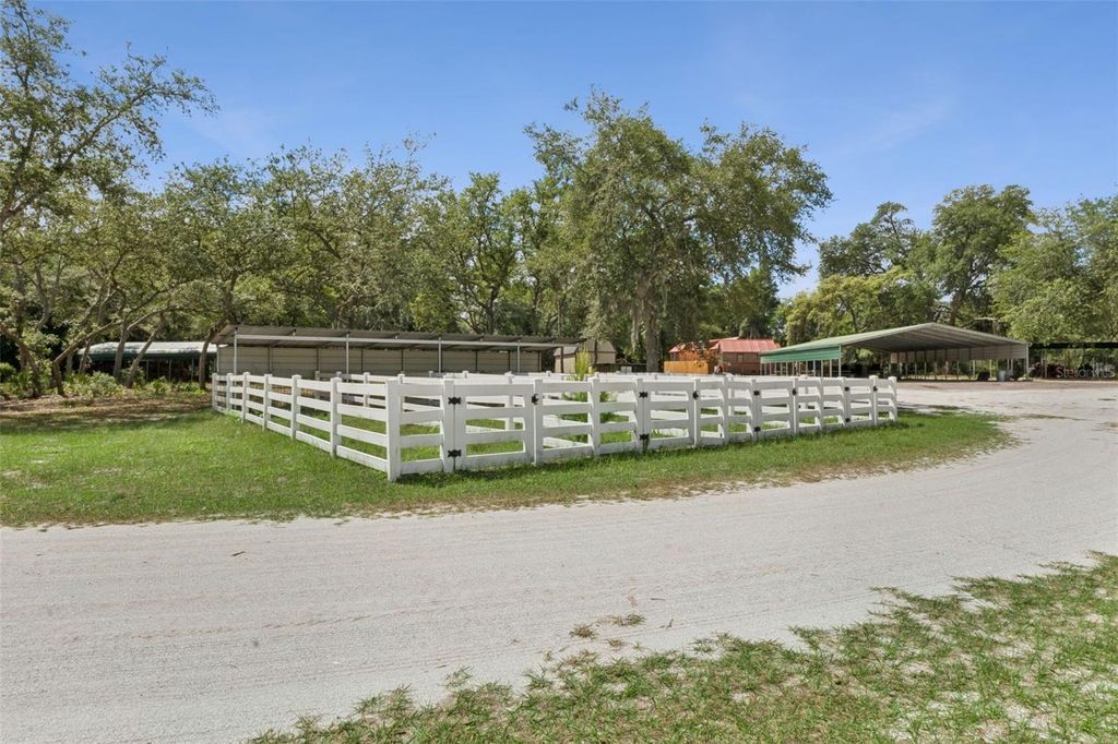 Image 30 of property listing at 1140 BUCKLES ROAD, Pierson, FL 32180
