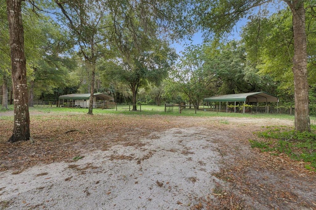 Image 32 of property listing at 1140 BUCKLES ROAD, Pierson, FL 32180