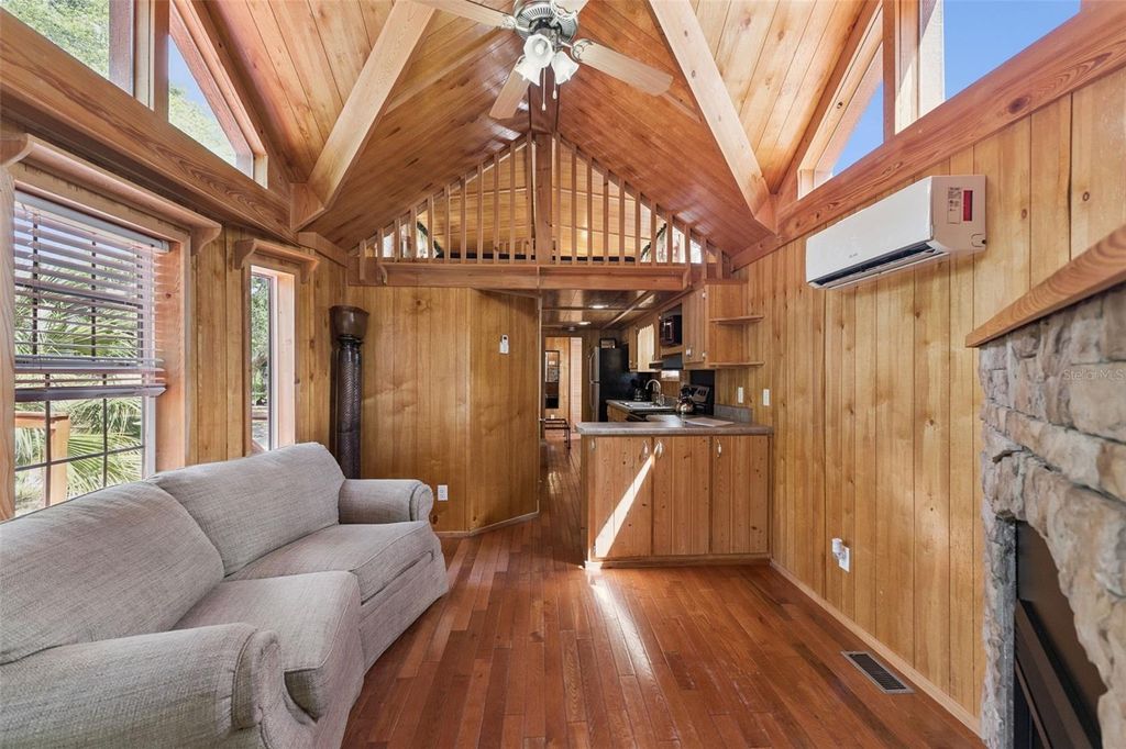 Image 7 of property listing at 1140 BUCKLES ROAD, Pierson, FL 32180