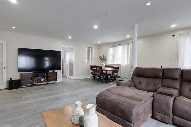 6 Danforth St, Lawrence, MA 01843