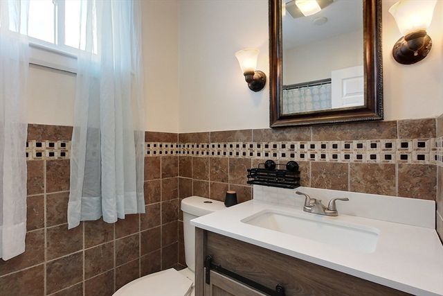 6 Danforth St, Lawrence, MA 01843