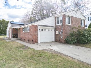 6 Danforth St, Lawrence, MA 01843