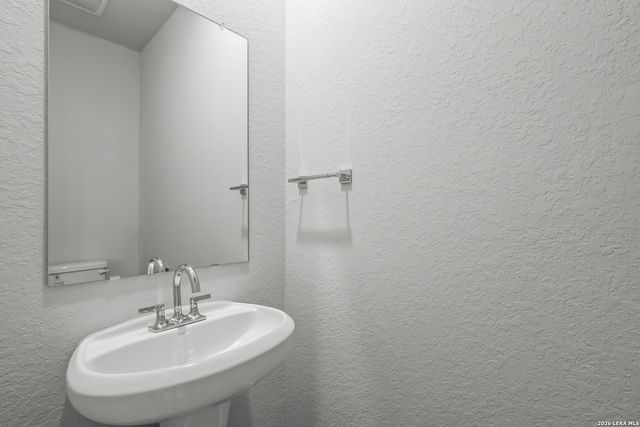 10735 Fairchild Way, San Antonio, TX 78109