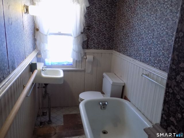 165 Main Street, Plymouth, CT 06786