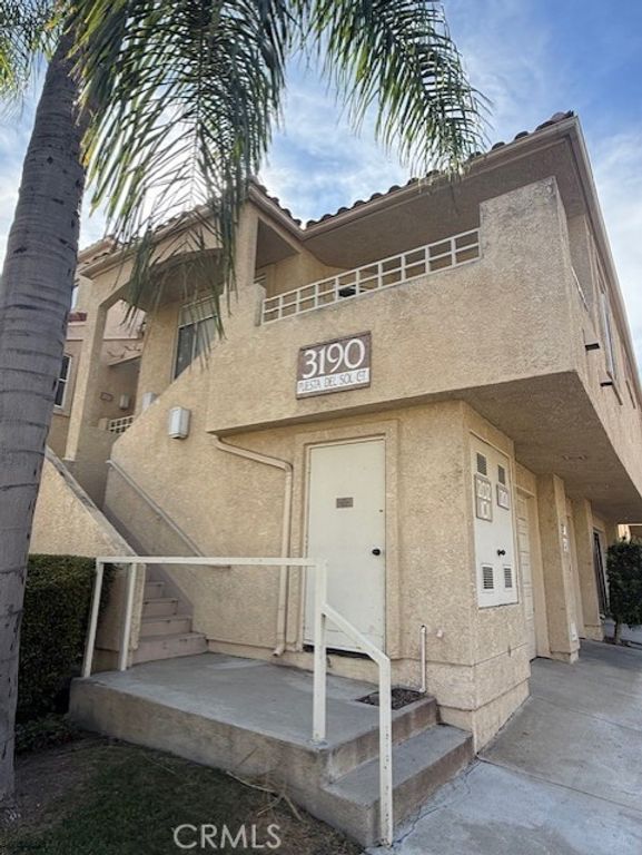 3190 Puesta Del Sol Court 201, Corona, CA 92882
