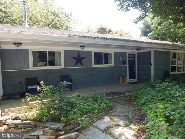 5 SUNNYDALE WAY, Reisterstown, MD 21136