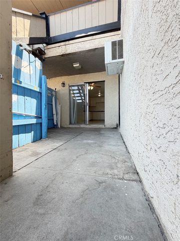 1056 E Phillips A, Pomona, CA 91766