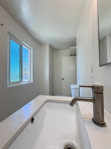 1056 E Phillips A, Pomona, CA 91766