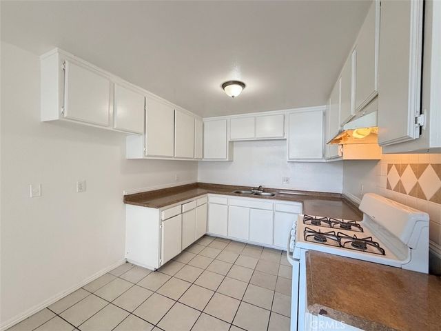 1056 E Phillips A, Pomona, CA 91766