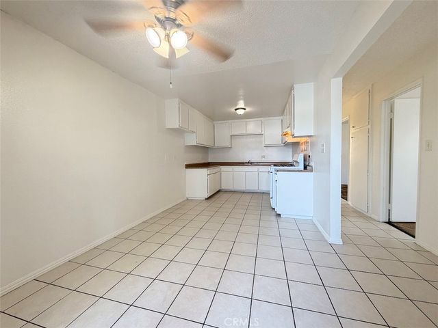1056 E Phillips A, Pomona, CA 91766