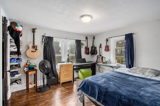 2105 Gull Road Road, Kalamazoo Twp, MI 49048