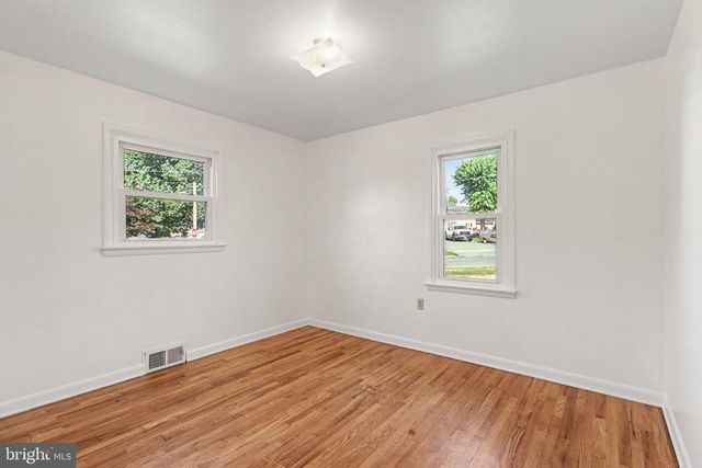 100 NISSLEY DR, Middletown, PA 17057