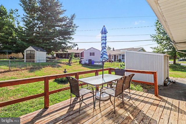 100 NISSLEY DR, Middletown, PA 17057