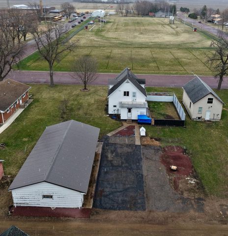 736 Cedar Avenue, Westbrook, MN 56183