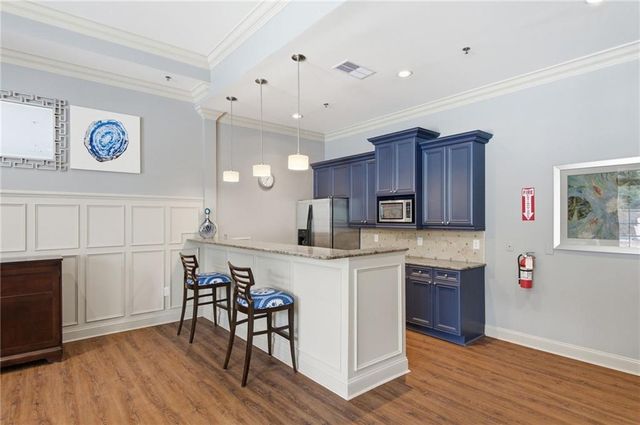 1147 Glenridge Place NE, Atlanta, GA 30342