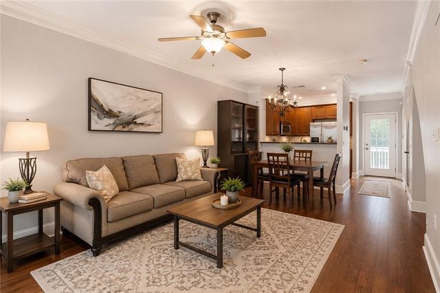 1147 Glenridge Place NE, Atlanta, GA 30342