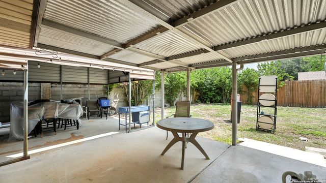 201 meadow, Schertz, TX 78154