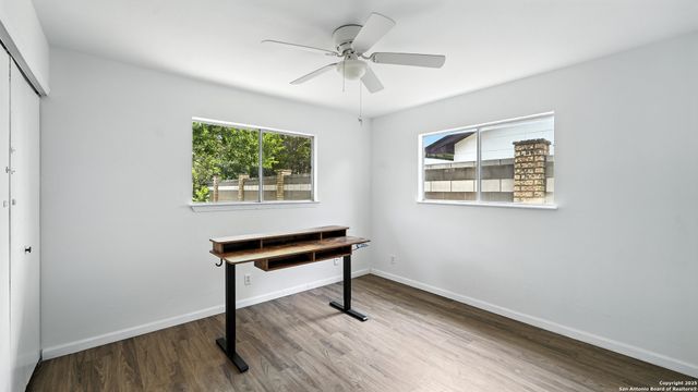 201 meadow, Schertz, TX 78154