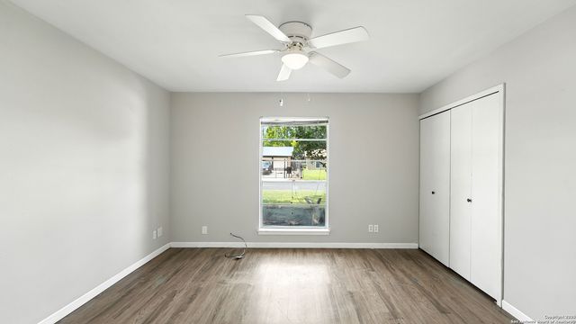 201 meadow, Schertz, TX 78154