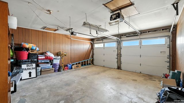 201 meadow, Schertz, TX 78154
