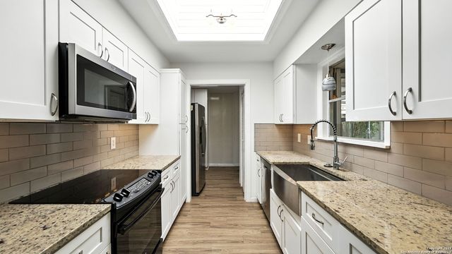 201 meadow, Schertz, TX 78154