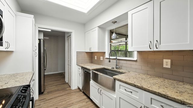 201 meadow, Schertz, TX 78154