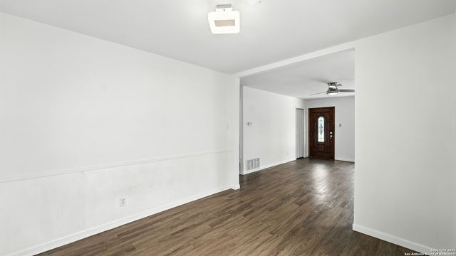 201 meadow, Schertz, TX 78154
