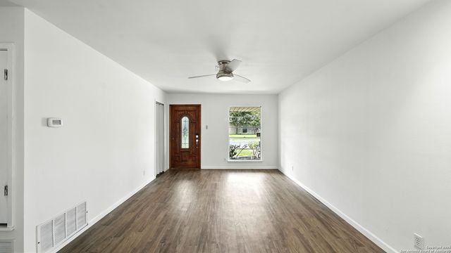 201 meadow, Schertz, TX 78154