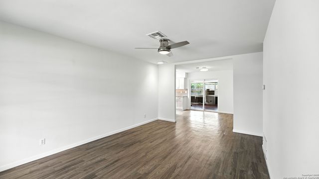 201 meadow, Schertz, TX 78154