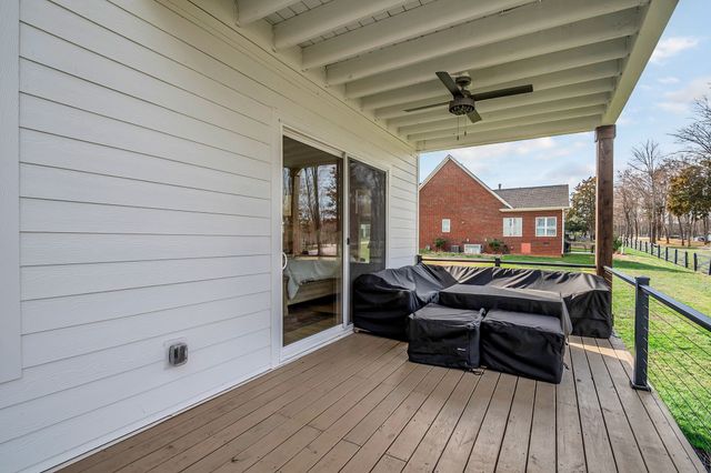 155 Hammock Dr, Winchester, TN 37398