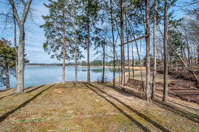 155 Hammock Dr, Winchester, TN 37398