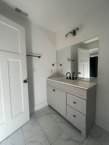 1132 Peter Pan St, Madison, TN 37115