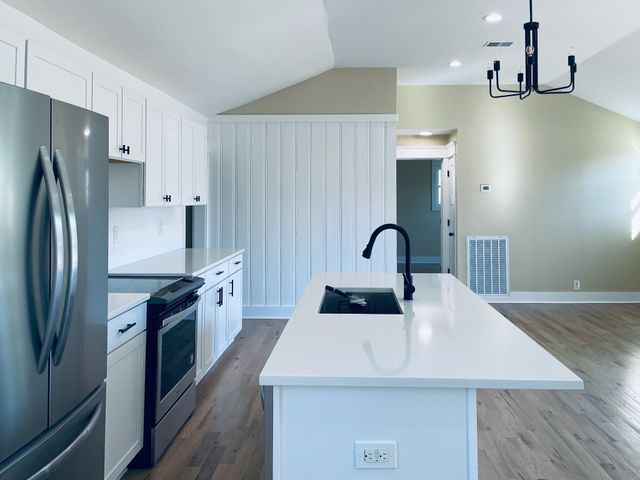 1132 Peter Pan St, Madison, TN 37115