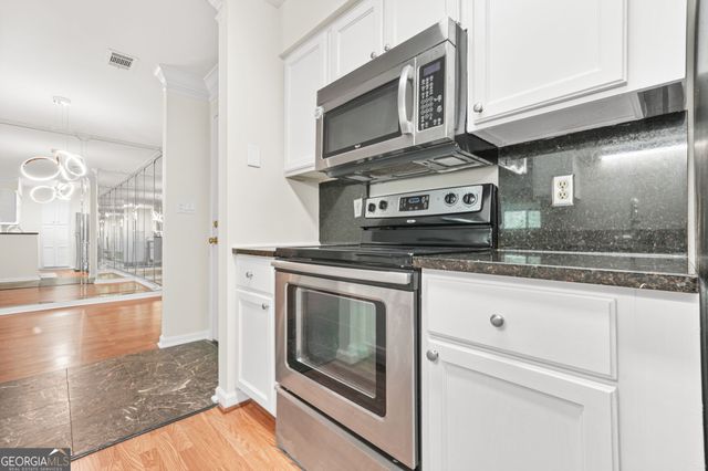 23203 Plantation Drive NE 203, Atlanta, GA 30324